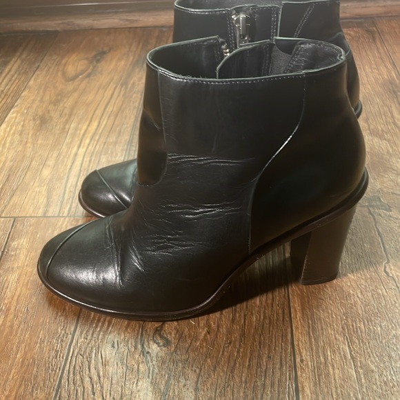 Tibi Leather Patent Contrast Black Booties Block Heels. Zipper Sz 38. Used. - Picture 3 of 10